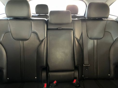 Used 2024 Kia Sorento S image 38