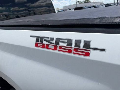 Used 2022 Chevrolet Silverado 1500 LT Trail Boss w/ Safety Package AWD/4WD image 52