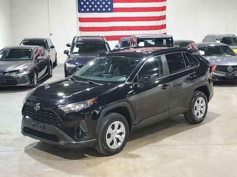 Used 2021 Toyota RAV4 LE image 37