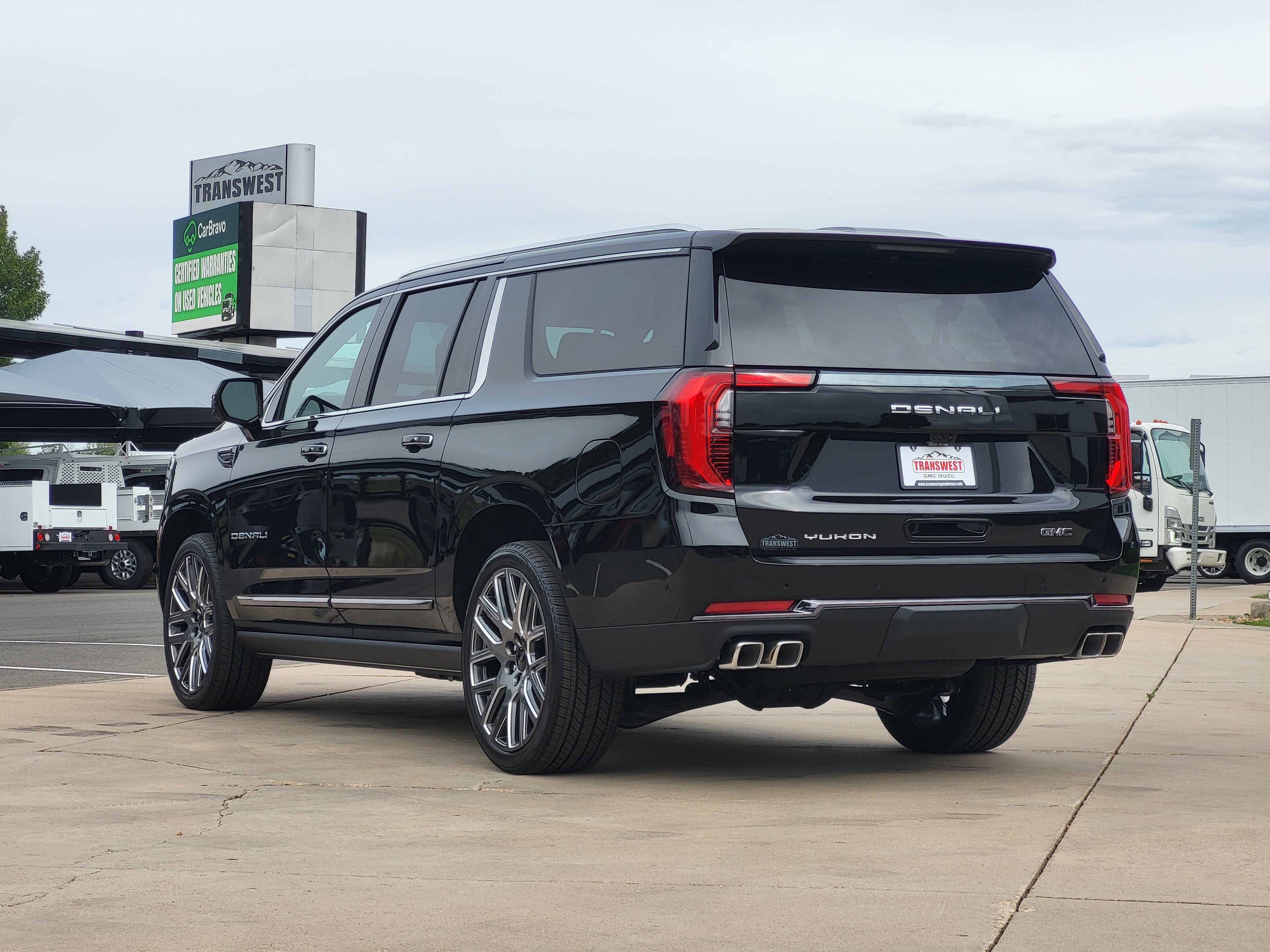 New 2026 GMC Yukon XL Denali Ultimate w/ LPO, Illumination Package AWD/4WD image 5