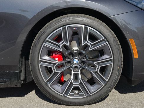 New 2026 BMW i5 eDrive40 image 9