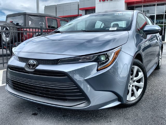 Used 2026 Toyota Corolla LE FWD image 1