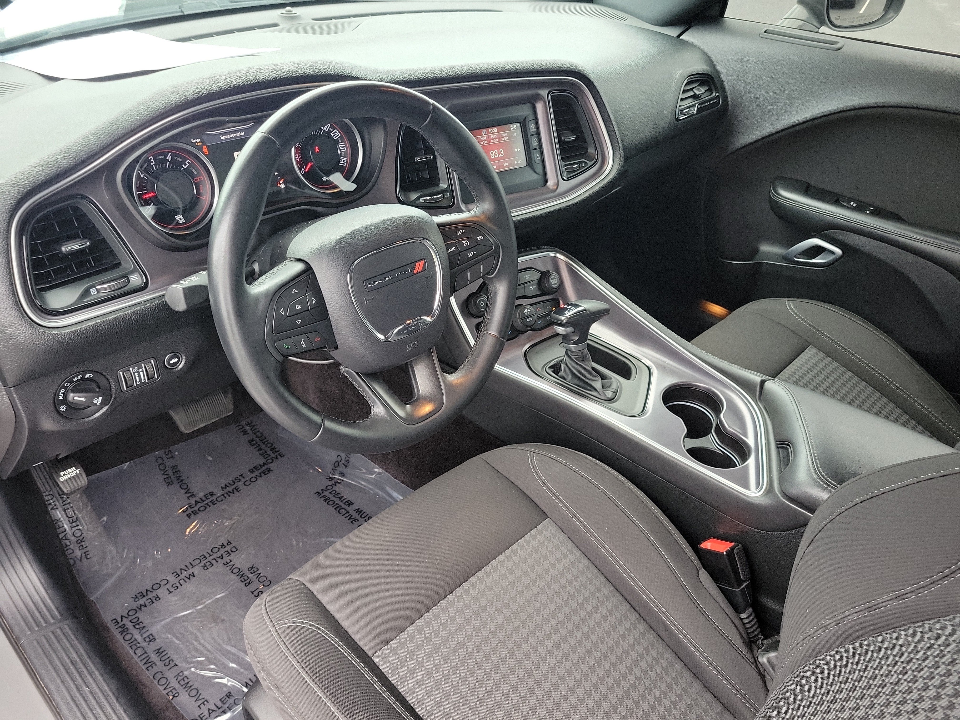 Used 2017 Dodge Challenger R/T RWD image 17