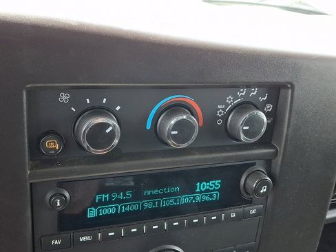 Used 2022 GMC Savana 2500 w/ Driver Convenience Package RWD image 19