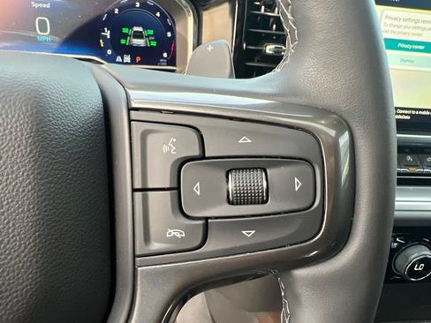 Used 2025 Chevrolet Silverado 1500 High Country w/ Midnight Edition AWD/4WD image 19