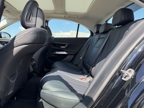 Used 2025 Mercedes-Benz E 350 4MATIC Sedan image 30