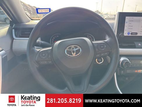 Used 2025 Toyota RAV4 XLE w/ Convenience Package FWD image 17