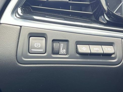 Certified 2025 Cadillac XT6 Sport w/ Platinum Package AWD/4WD image 29
