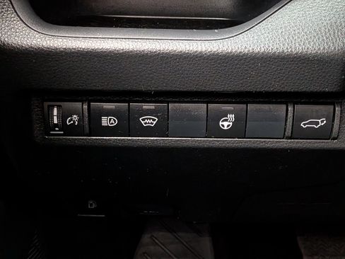 Certified 2023 Toyota RAV4 XLE Premium AWD/4WD image 18
