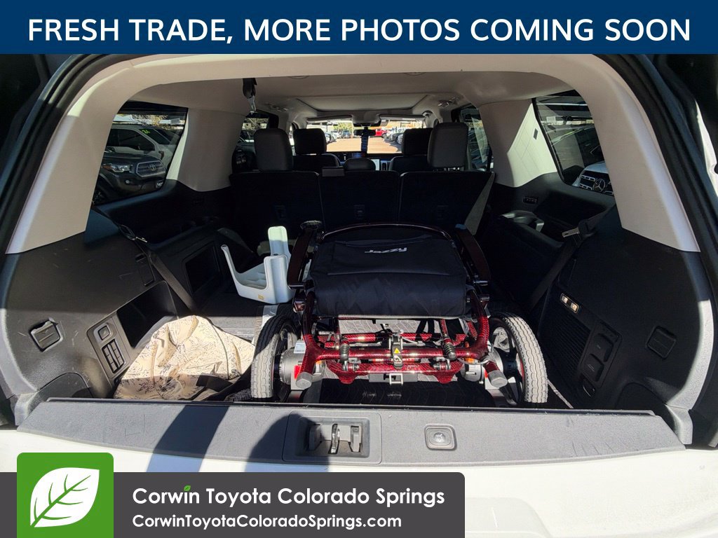 Used 2025 Ford Expedition Active AWD/4WD image 10