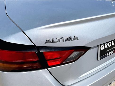 Used 2023 Nissan Altima 2.5 SL FWD image 29