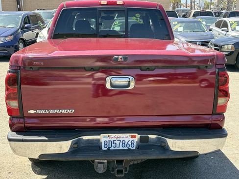 Used 2006 Chevrolet Silverado 1500 LT w/ Onstar Plus Package AWD/4WD image 7