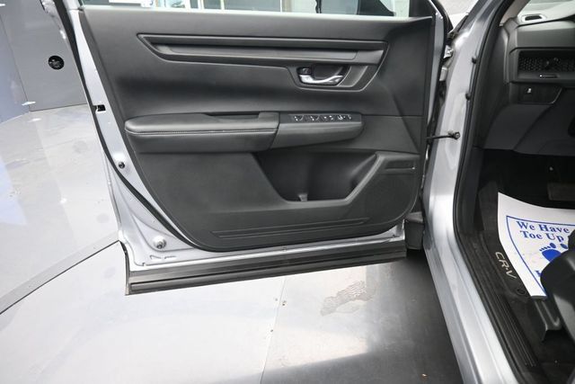 Used 2023 Honda CR-V LX image 10