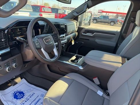 New 2026 GMC Sierra 2500 SLT w/ SLT Premium Package image 16
