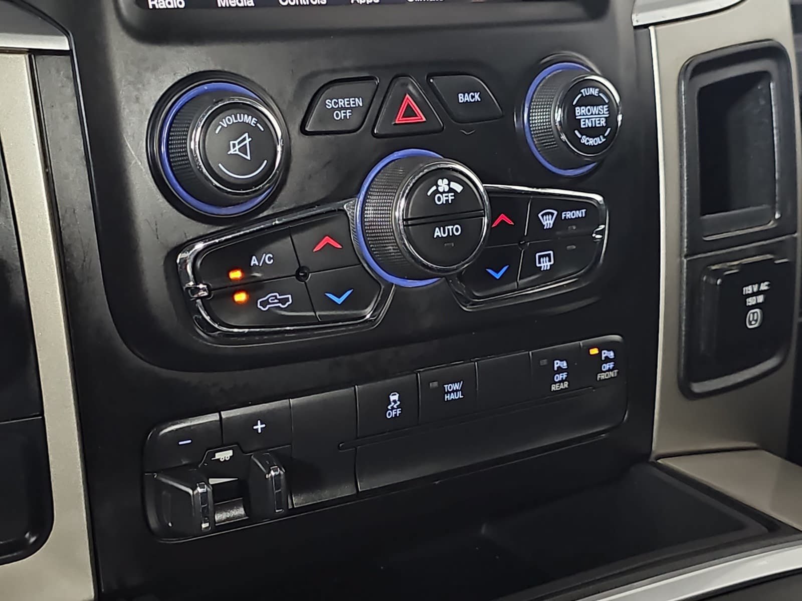 Used 2017 RAM 1500 Big Horn RWD image 22