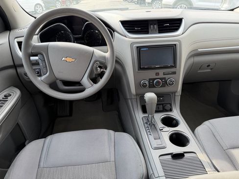 Used 2015 Chevrolet Traverse LS AWD/4WD image 8
