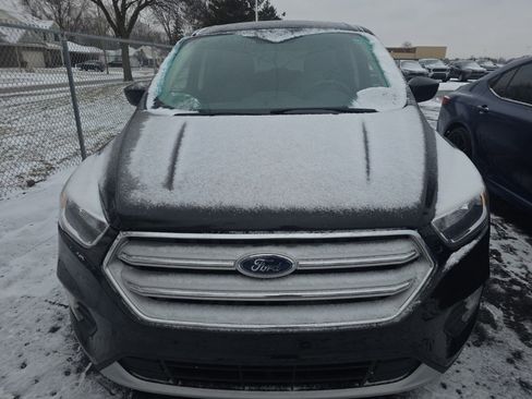 Used 2019 Ford Escape SE image 3