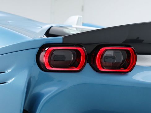 Used 2024 Ferrari SF90 Spider image 19