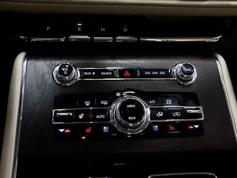 Used 2021 Lincoln Aviator Reserve w/ Elements Package Plus image 33