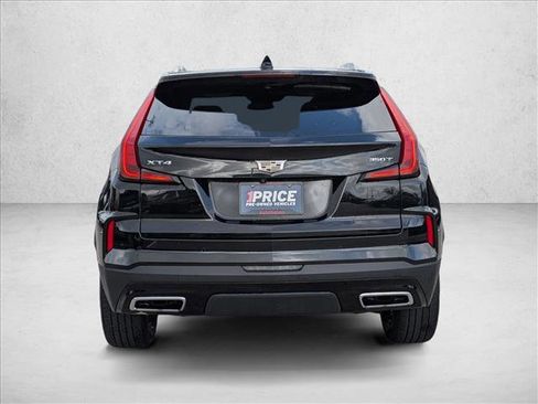 Used 2025 Cadillac XT4 Premium Luxury FWD image 7