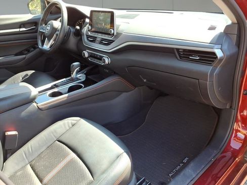 Used 2023 Nissan Altima 2.5 SR image 8
