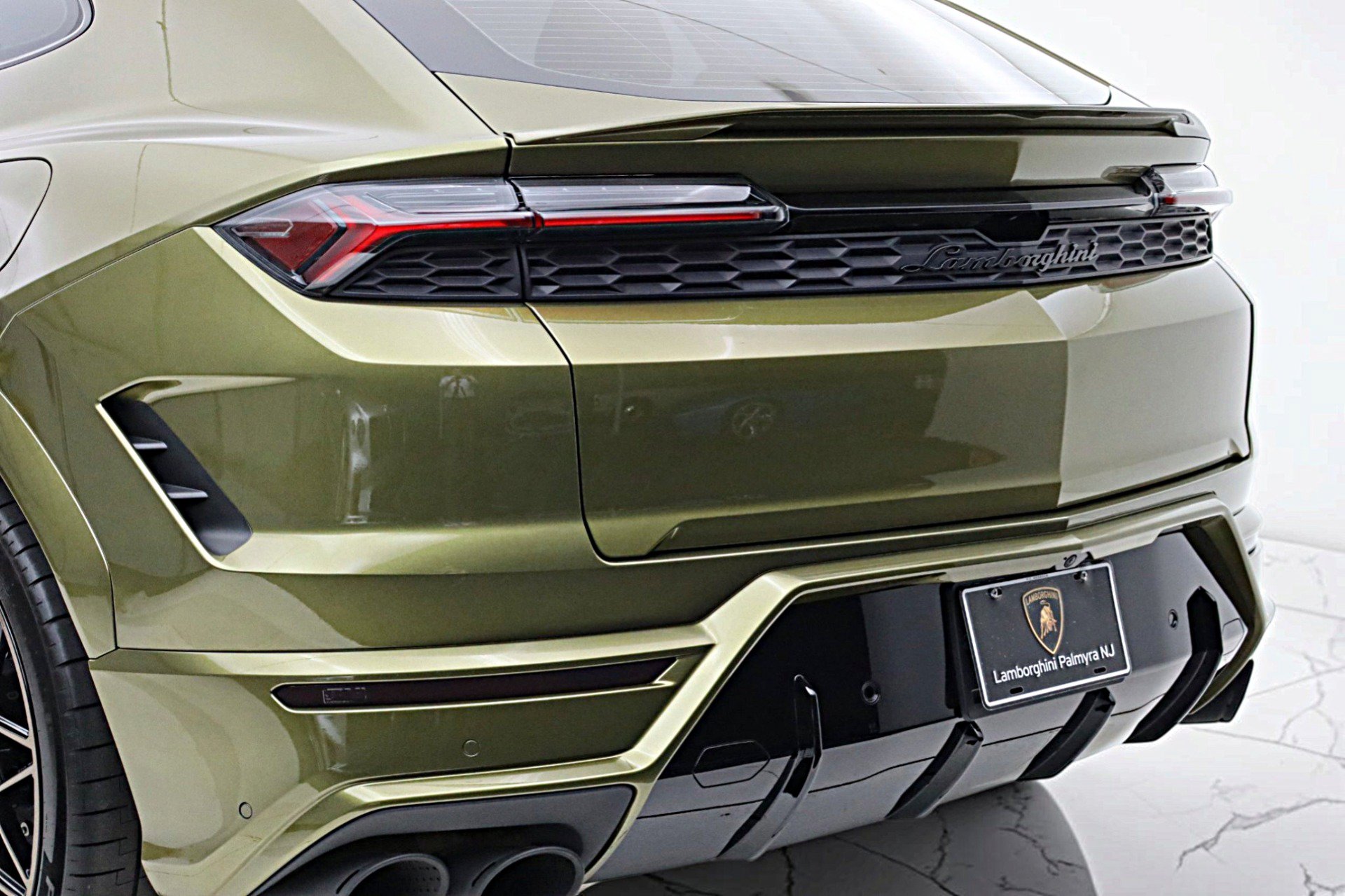 Used 2026 Lamborghini Urus SE AWD/4WD image 11
