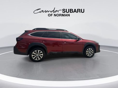 Used 2025 Subaru Outback Premium AWD/4WD image 9