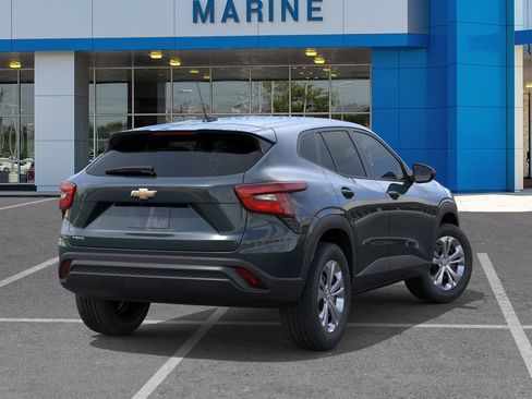 New 2026 Chevrolet Trax LS FWD image 4