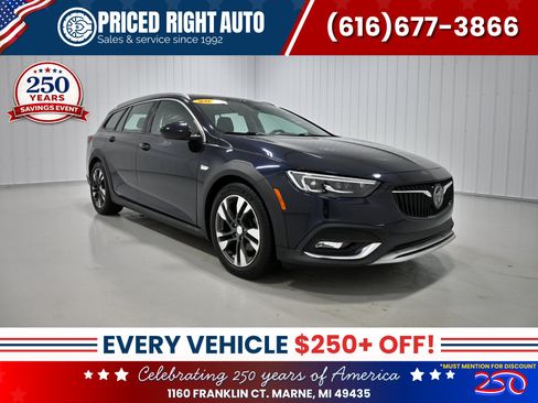 Used 2018 Buick Regal Essence w/ Driver Confidence Package #1 AWD/4WD image 1