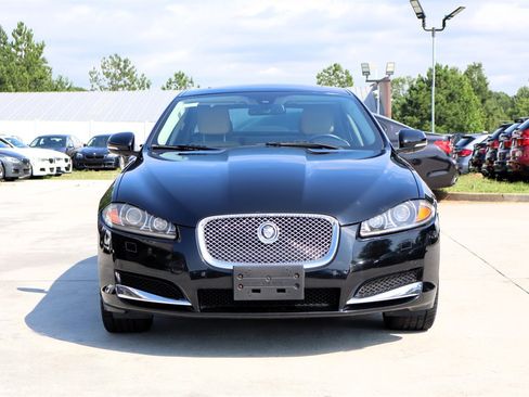 Used 2013 Jaguar XF RWD image 2