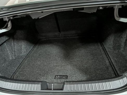 Used 2020 Volkswagen Jetta R-Line image 8