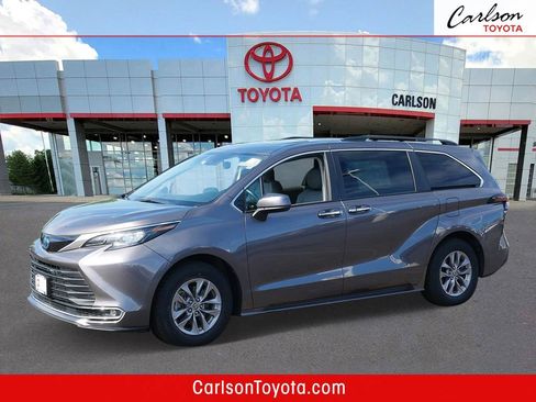 Certified 2024 Toyota Sienna XLE FWD image 1