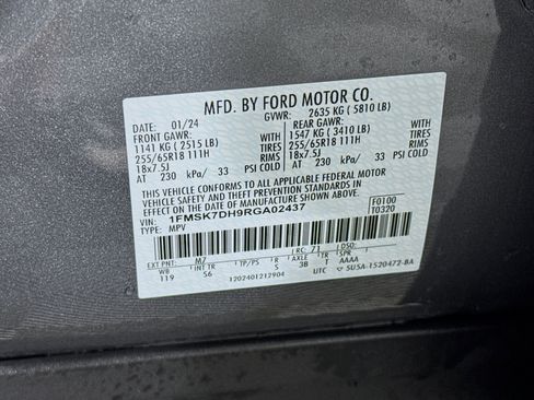 Used 2024 Ford Explorer XLT w/ Equipment Group 202A RWD image 39