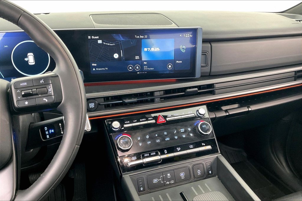 Used 2025 Hyundai Santa Fe Calligraphy FWD image 8