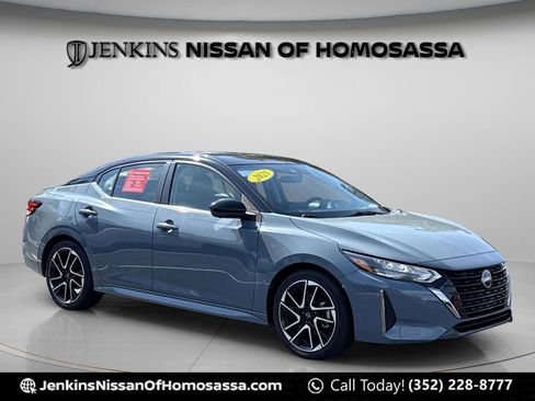 Certified 2025 Nissan Sentra SR w/ SR Premium Package image 1