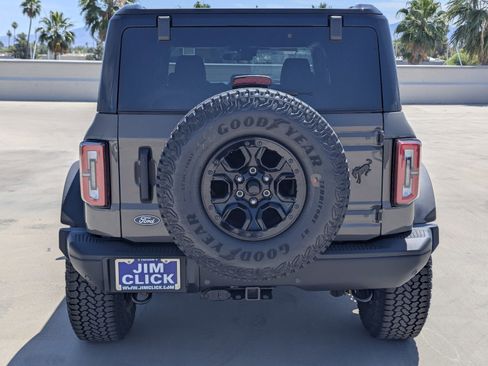 New 2026 Ford Bronco Badlands AWD/4WD image 3
