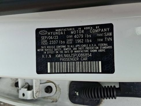 Used 2023 Hyundai Elantra Limited w/ Cargo Package FWD image 49