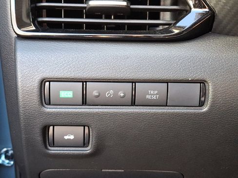 Certified 2025 Nissan Sentra SV w/ All-Weather Package image 24