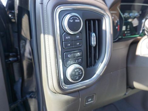 Used 2022 GMC Sierra 1500 Denali w/ Denali Premium Package AWD/4WD image 16
