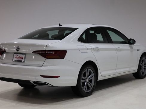 Used 2019 Volkswagen Jetta R-Line w/ R-Line Cold Weather Package FWD image 8