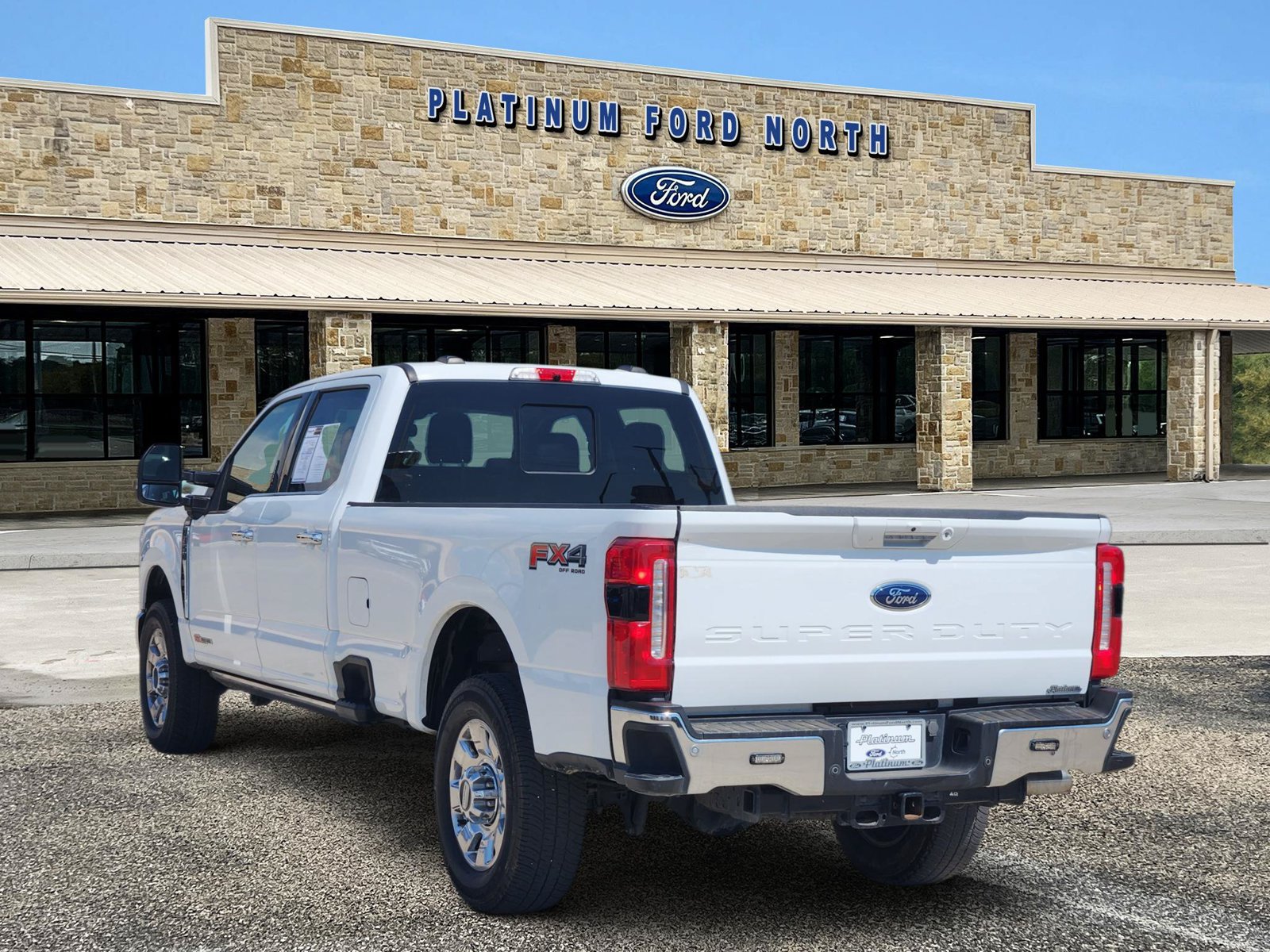 Used 2024 Ford F350 Lariat w/ Lariat Ultimate Package AWD/4WD image 4