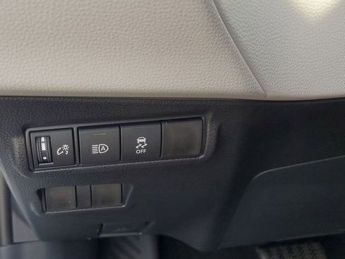 New 2026 Toyota Corolla Cross L image 24