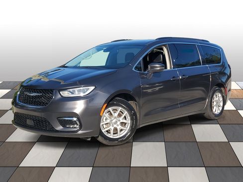 Used 2022 Chrysler Pacifica Touring-L image 1