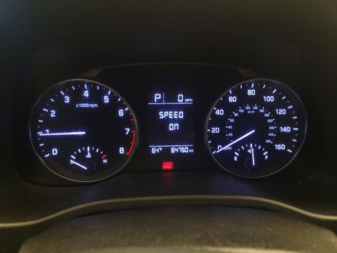 Used 2017 Hyundai Elantra SE image 23