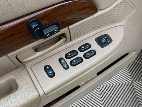 Used 2003 Mercury Grand Marquis GS RWD image 16