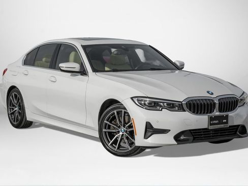 Used 2020 BMW 330i Sedan w/ Convenience Package image 4