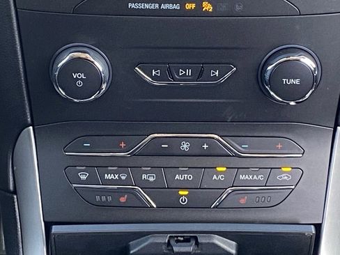 Used 2020 Ford Edge SEL w/ Convenience Package FWD image 31