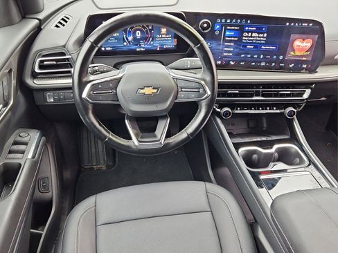 Used 2024 Chevrolet Traverse LT image 15