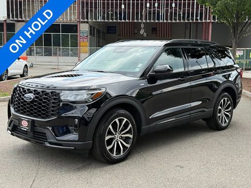 Used 2026 Ford Explorer ST-Line AWD/4WD image 4