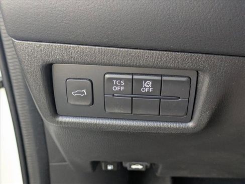 Used 2020 MAZDA CX-5 Touring image 11